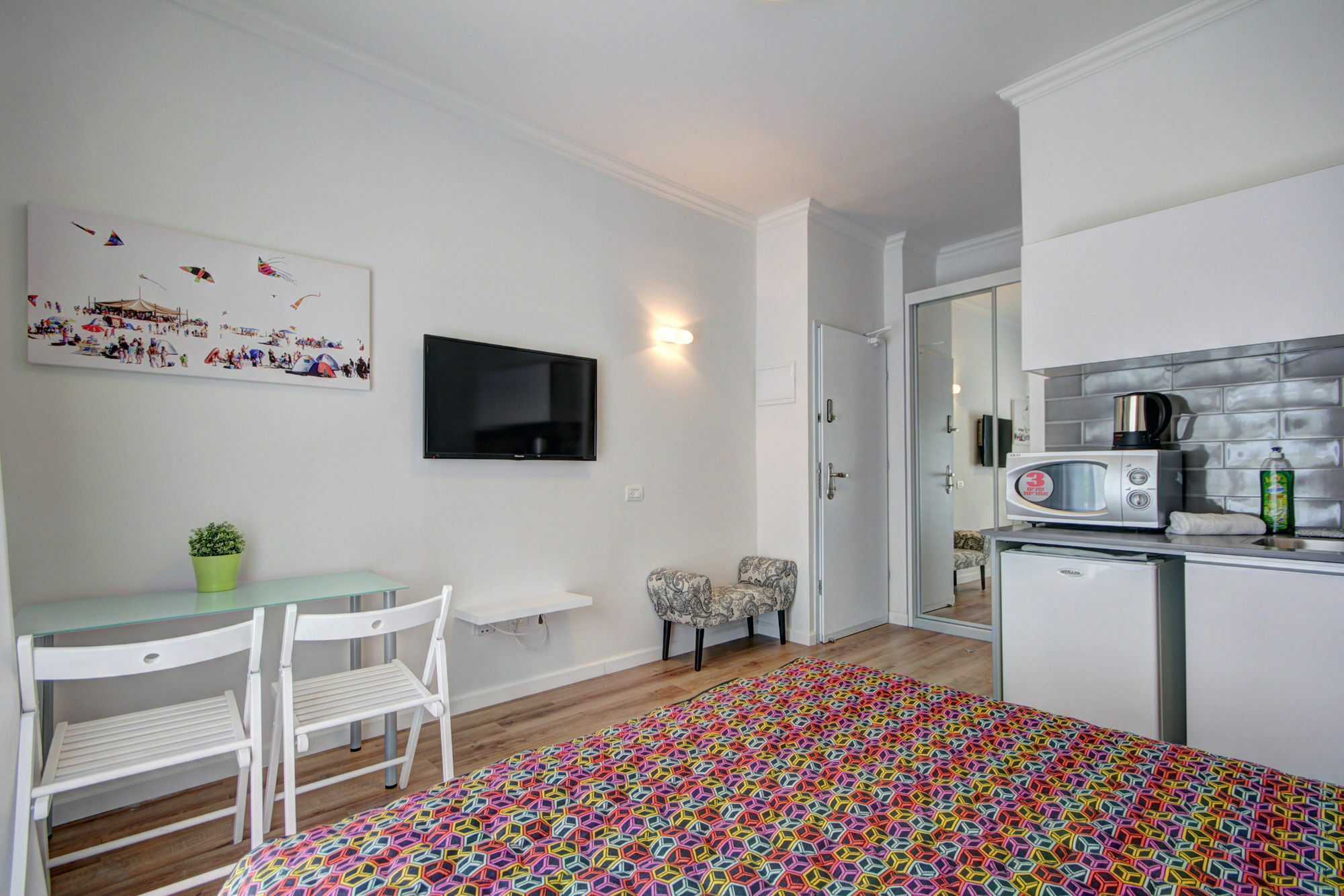 Geula Apartment